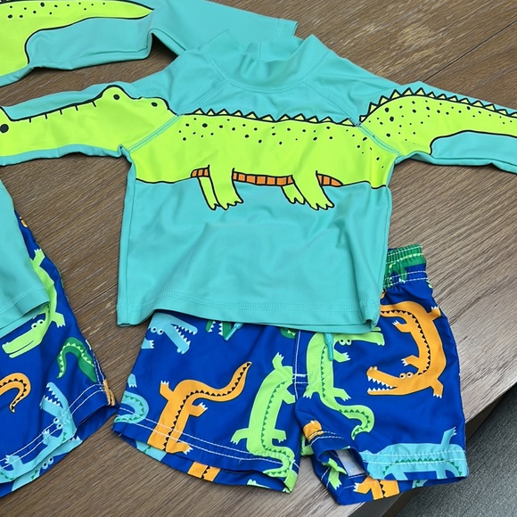 Carter’s Swim Set - Picture 5 of 6